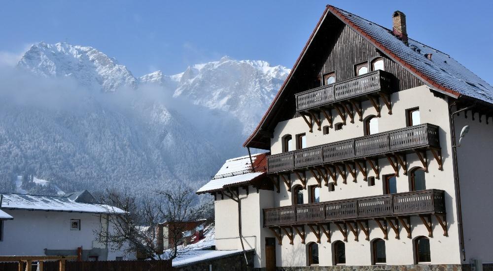 Pensiunea Manidum Buşteni Exterior foto