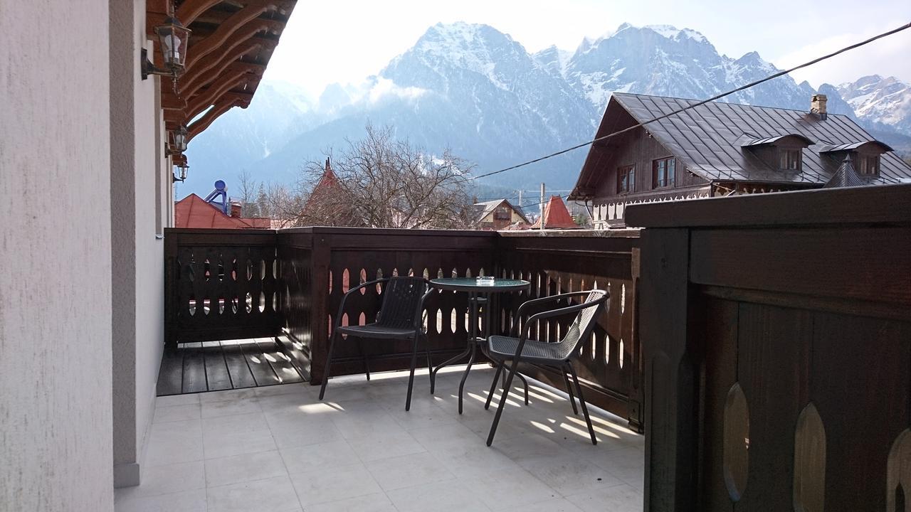 Pensiunea Manidum Buşteni Exterior foto